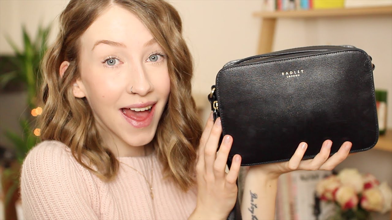 WHAT'S IN MY BAG? | Rhiannon Ashlee