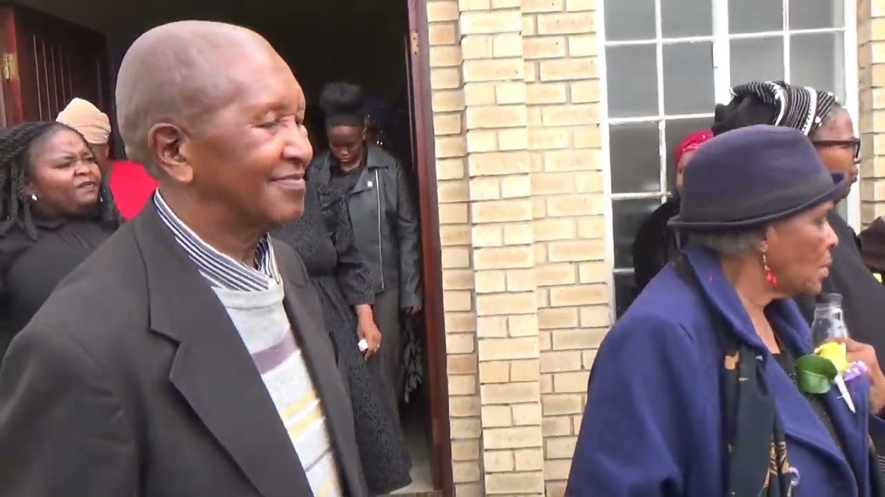 IN LOVING MEMORY OF XOLISWA MAVIS "NOSITHILE MANYANA". LAST VIDEO.