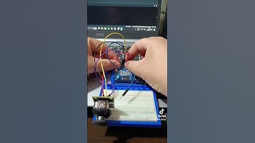 Juego de la serpiente. Aprende cómo hacerlo en Arduino UNO R4 WiFi. Código: patreon.com/ElProfeDiego