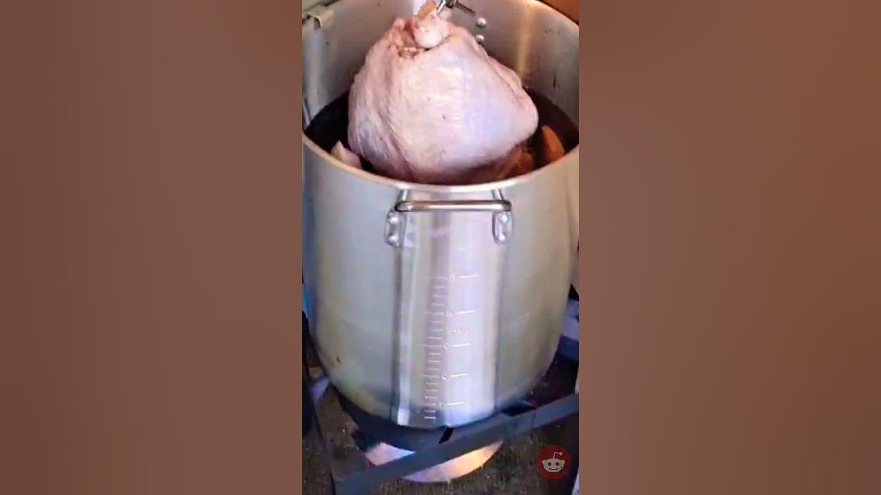Thanksgiving Fails / Fried Turkey Fail / House Almost Burned Down 🔥