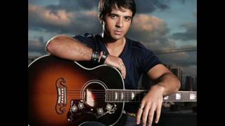 Watch Luis Fonsi Amor De Una Noche video