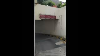 Parkir Motor di Basement Mall Ambasador dan ITC kuningan