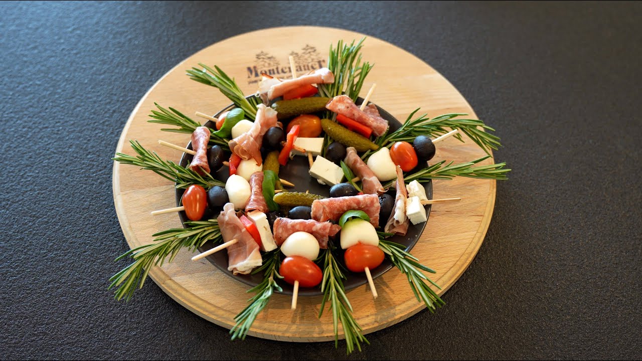 Mediterrane Partyspieße mit Montenauer Kernschinken und Montenauer ...