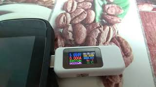 Soshine E3S тест на ёмкость залитой и отданной энергии Заряд повербанка от солнечной энергии