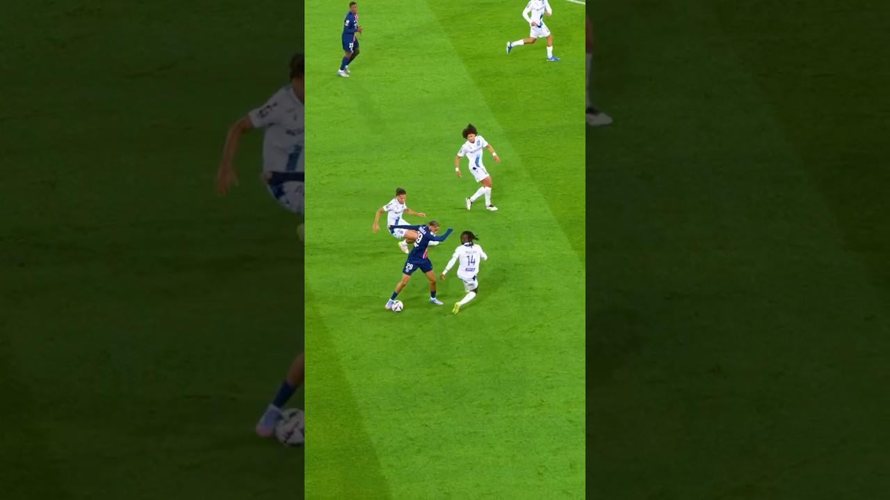 A dance at the Parc des Princes #psg #ligue1