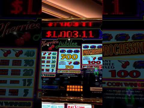 Casino World - Mega Wins! Merry Christmas & Happy Holidays