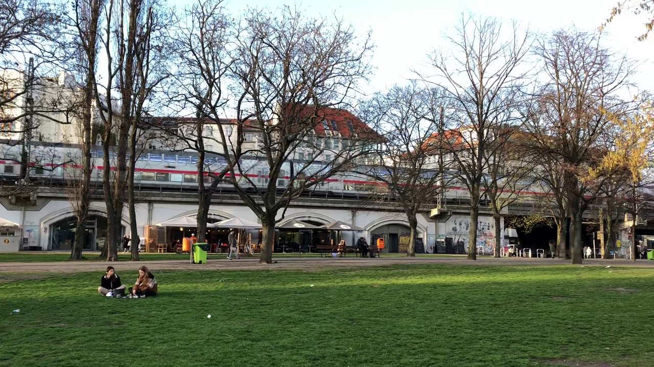 IC2 Doppelstock James-Simon-Park Berlin