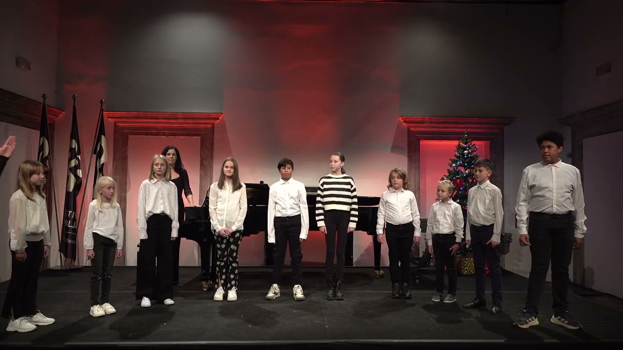 Božični koncert učencev Glasbene šole Škofja Loka v Križankah, 2.  12.  2025