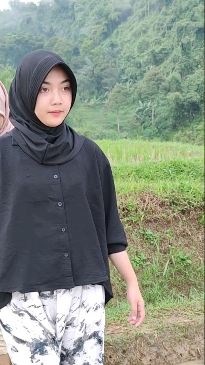 Gadis desa cantik kampung bidadari berangkat ke sawah #shorts