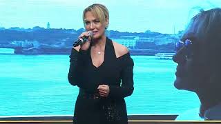 Hi̇lal Özdemi̇r - Yilin Halk Müzi̇ği̇ Kadin Yorumcusu / Uluslararasi Ekonomi̇ Ve Proje Ödülleri̇ 2022