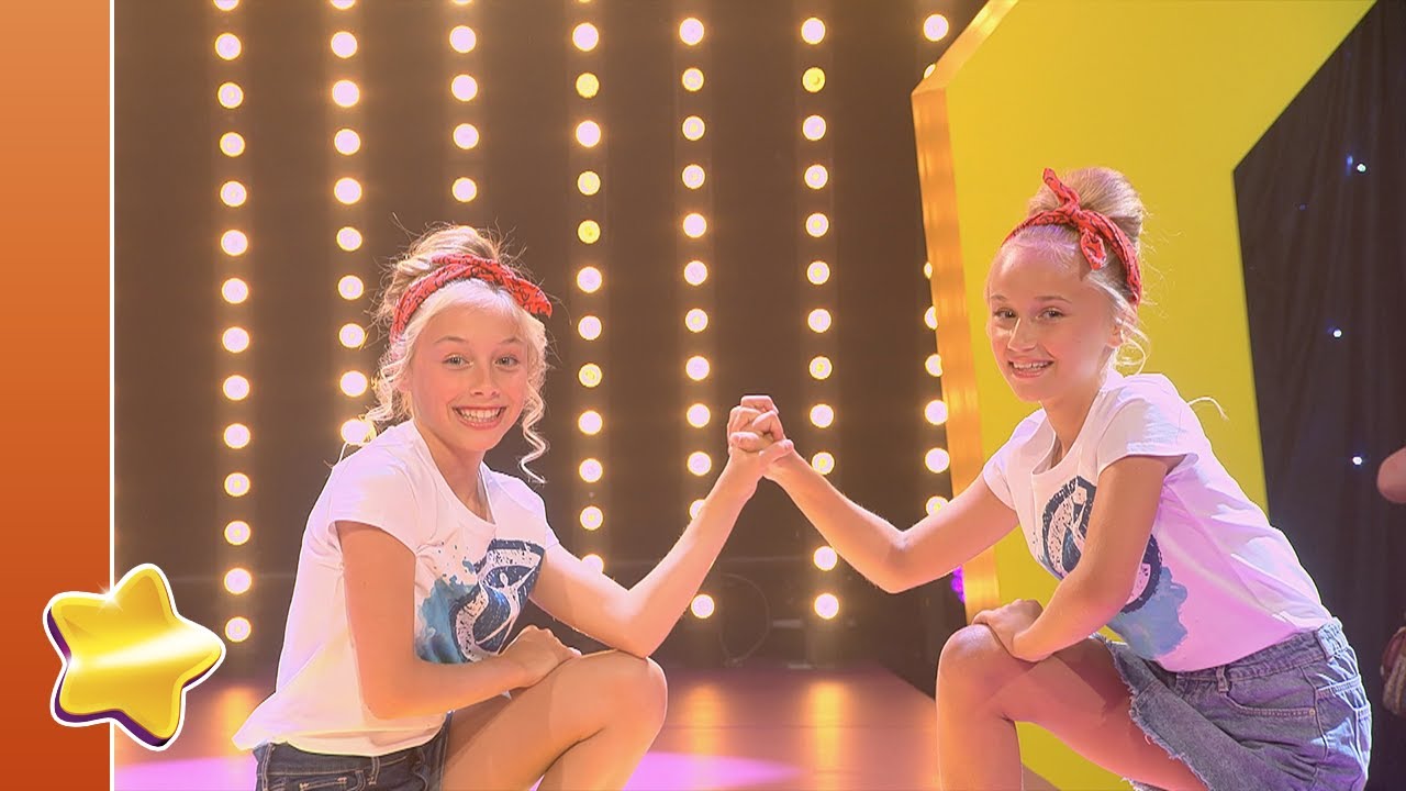 Julie & Josephine Charlotte dansen op 