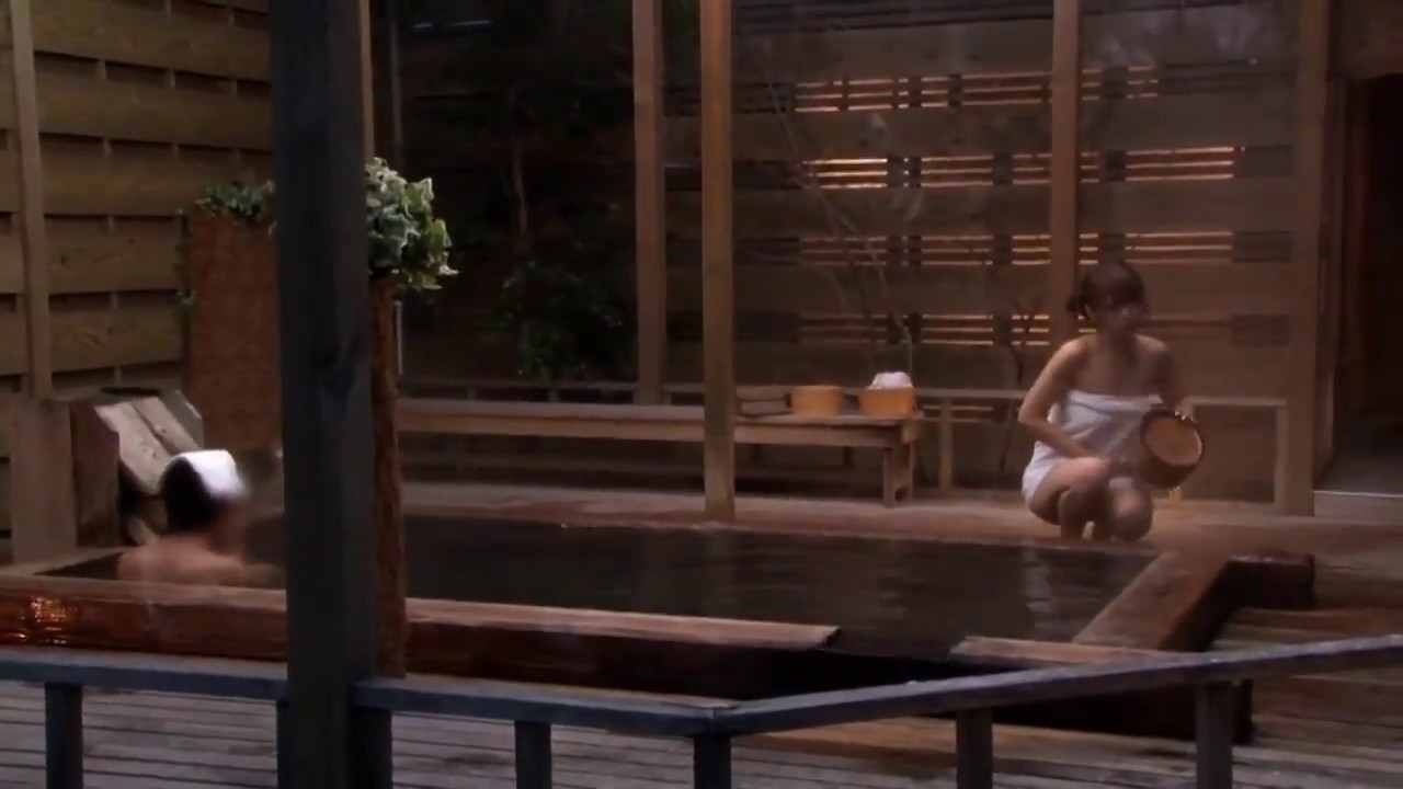 soak in hot springs with beautiful girl men girl Japanese challenge