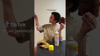 Check Out Jamie Leighs Payday Ritual... Its Hilarious