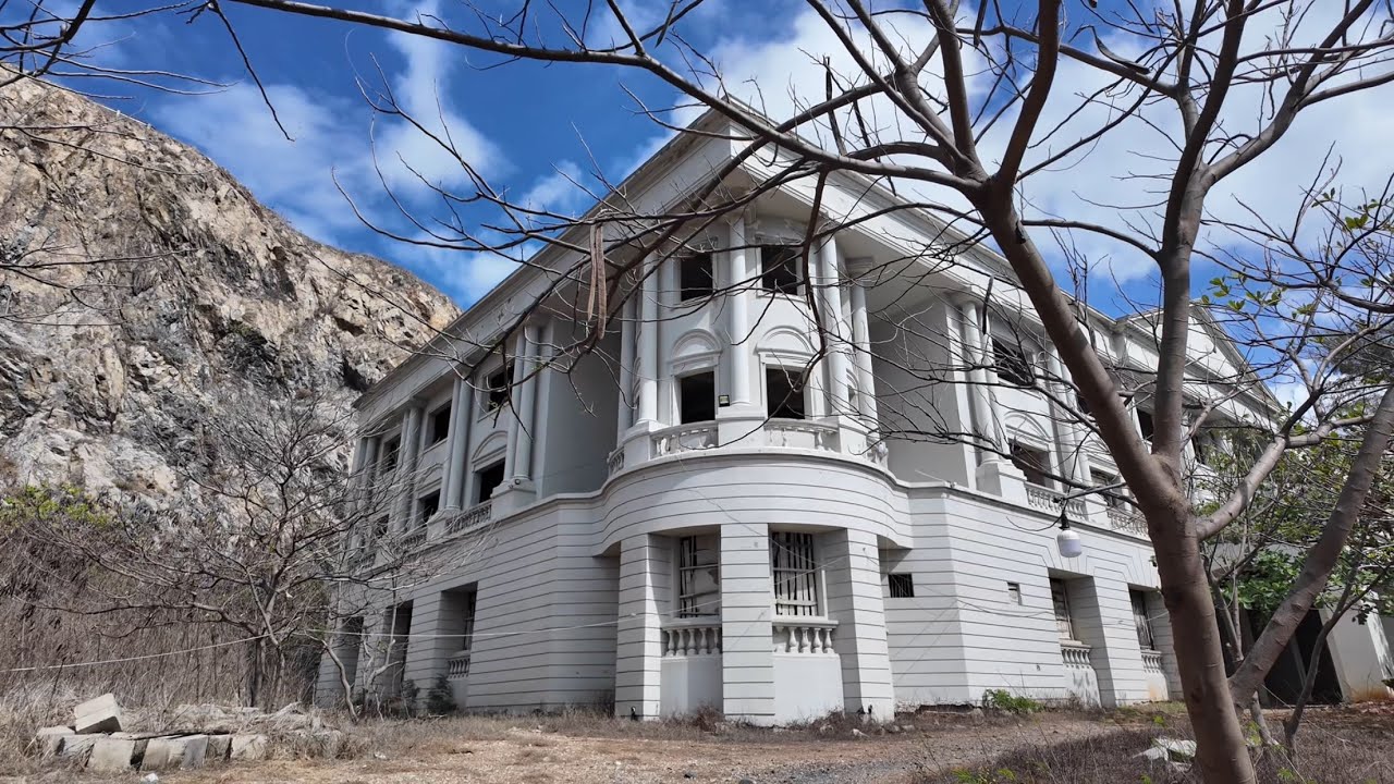 Ngôi Biệt Thự Hoang Của Người Đàn Ông Bị Kết Án Tử Hình ! Tăng Minh Phụng