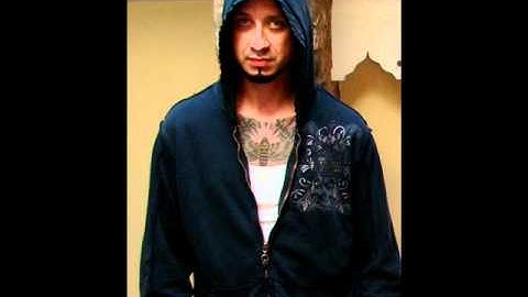 HELLMAIDENS.COM Interview Clip with Tom Maxwell of HELLYEAH