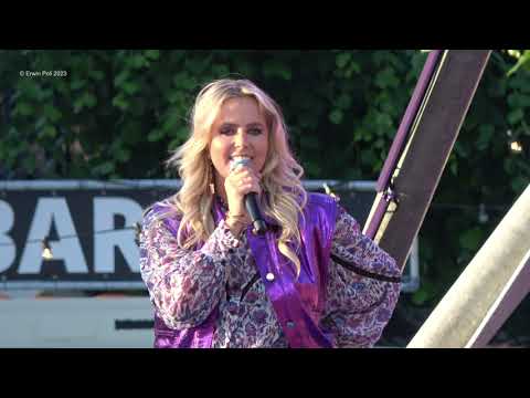Monique Smit -