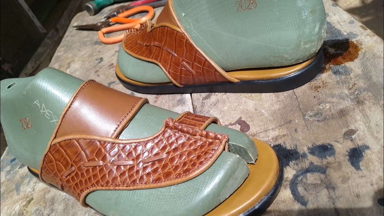 Process of making handmade leather sandals #fyp #handcraftedshoes #shoes #leatherfootwear 