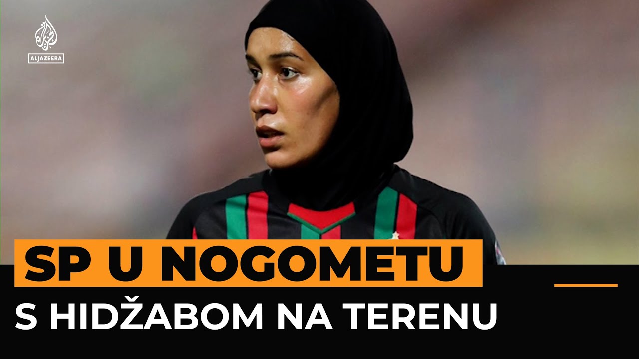 مغربية، أول امرأة ترتدي الحجاب في كأس العالم