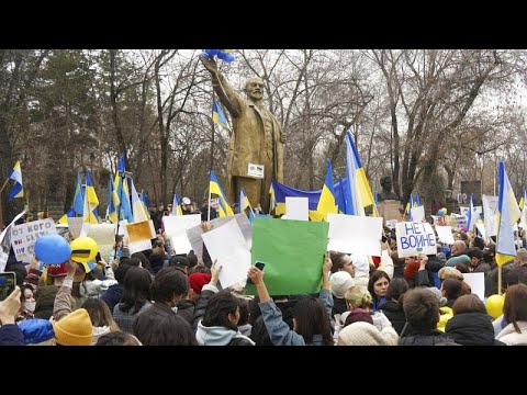 Тысячи россиян вышли на акции протеста против войны на Украине