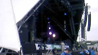 tony christie glastonbury festival 09 daddy dont you walk so fast