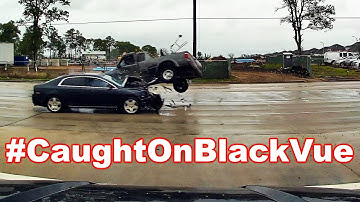 Serious Crash At The Three-way Junction #CaughtOnBlackVue