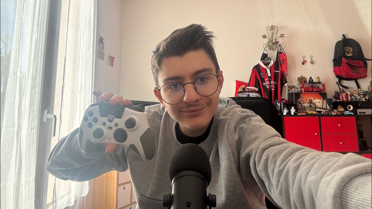 ASMR je compare la manette de PC et PS5 et les joy cone de la switch 1 