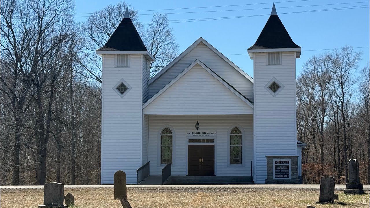 Exploring the Graveyard at Mount Union General Baptist Church | Scottsville, KY