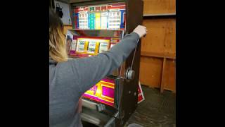 LOT 557 : Slot Machine: 1982 Bally 25 Cent E Series (3 Coin)  "One Armed Bandit"