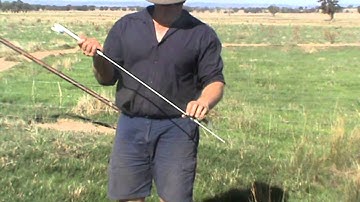 How to set up your pig tail tred in galvanised tred ins insulators for your electric fence posts