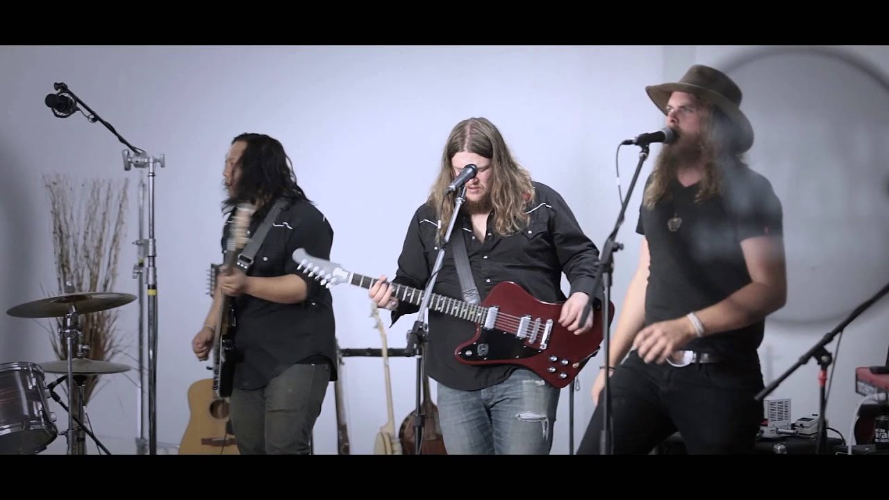 Guarda WWS S2 Robert Jon and the Wreck "Steppin'" su YouTube Guarda WWS S2 Robert Jon and the Wreck "Steppin'" su YouTube