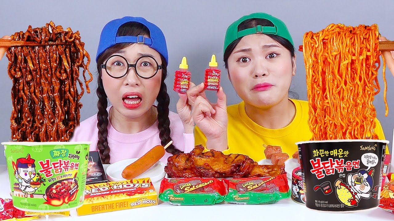 Spicy Chicken Sausage Fire Noodles Mukbang Eating DONA DONA