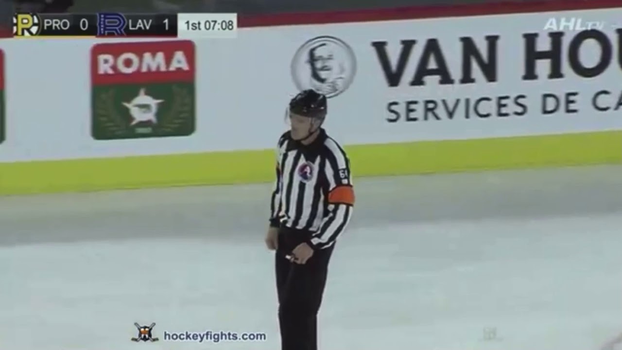 Chris Breen fights Michael McCarron