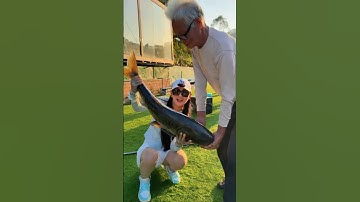 cô cần thủ và ông láo bán rau cùng nhau đi câu cá phần 2 #fishing #cauca #short