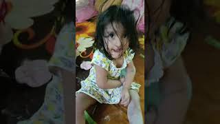 দেখুন পাউডার ফেলে কি করেছে ।#funnyvideos #cute #viral #trynottolaugh #trendingshorts #funnybaby