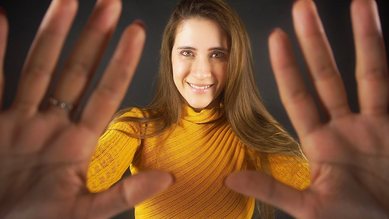 asmr just talking INAUDIBLE para DORMIR en pocos minutos! Caricias y cosquillas ! ASMR español | Asmr with Sasha