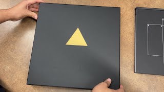 Unboxing Pink Floyd The Dark Side of the Moon 50th Anniversary Edition Contents and Quality Review