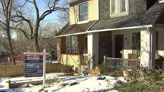 New numbers show toronto’s real estate market is remaining steady,
whereas vancouver’s on the decline. meanwhile, several major
canadian life insurance br...