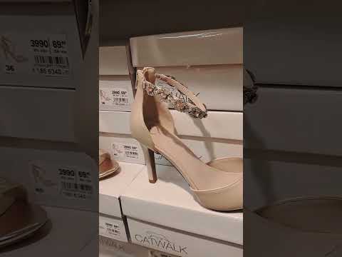 HEELS IN DEICHMANN