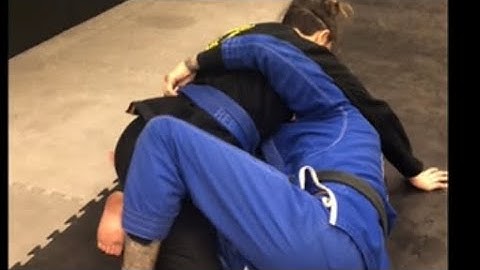 Side control escape option. #sidecontrol#halfguard#bjj