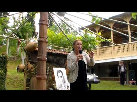 ერთი მსახიობის თეატრი - იზა ვეფხვაძე ---- ბახვა სამხარაძის ეზო-კარ მიდამო--