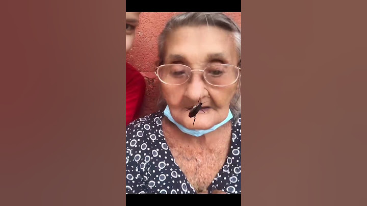 Broma de la cucaracha a mi abuela 🤣🤣 #viralvideo #fypシ #broma #abuela #risas #bromasdivertidas #