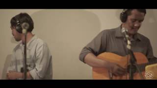 1Frekuensi | Kabar Burung - Tak Ada Kata