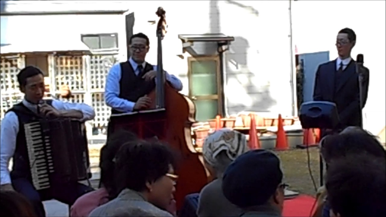 東京大衆歌謡楽団　新長田本町筋商店街で生演奏