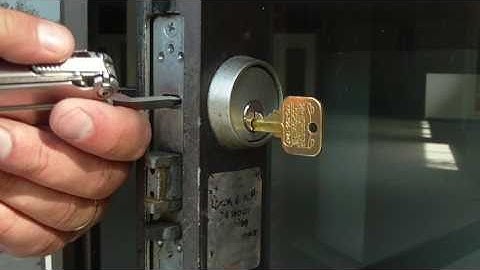 Storefront Adams Rite Mortise Deadlatch lock available from https://www.locksmith.supply