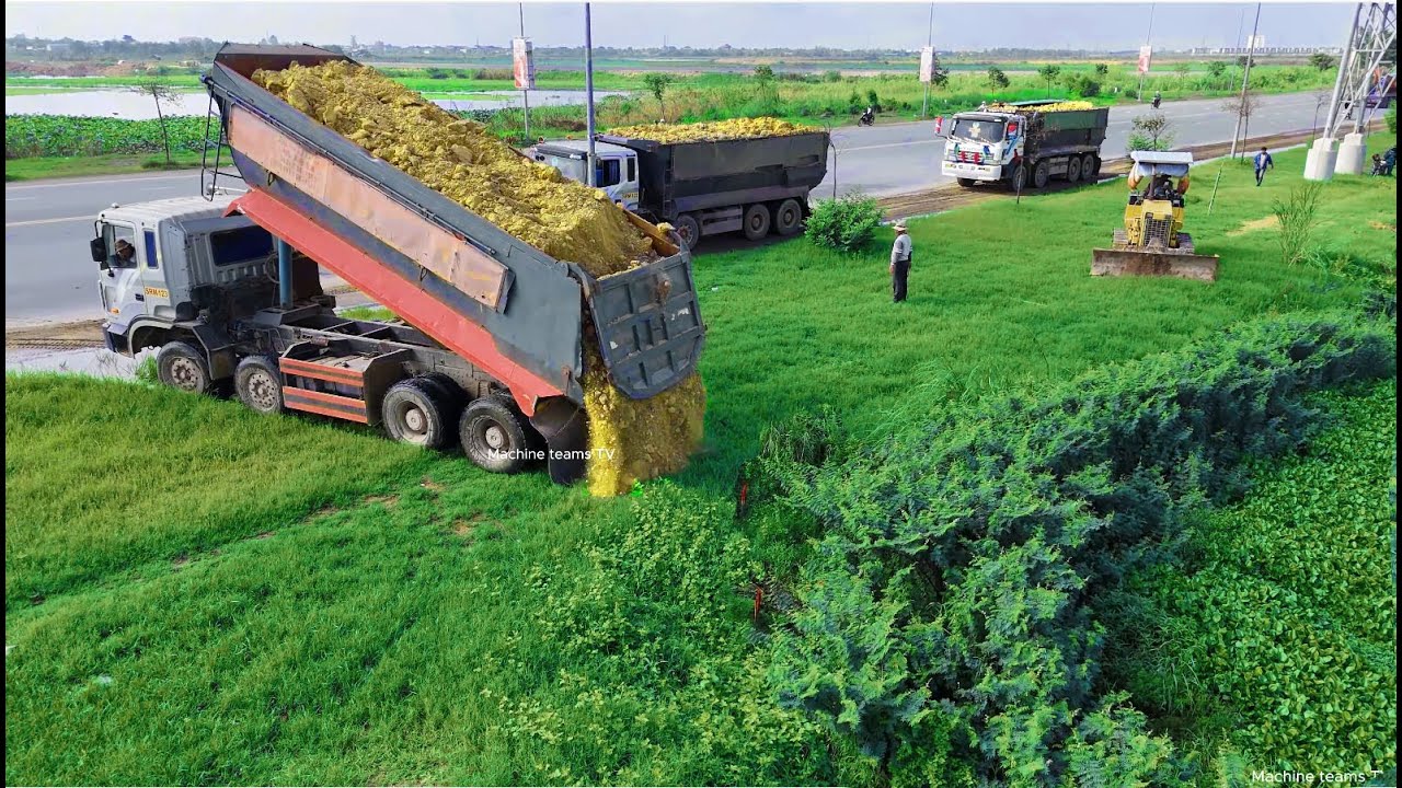 First Day Start Opening New Project!Delete Huge lake Sideroad, Bulldozer D31P Pushing Soil Perfectly