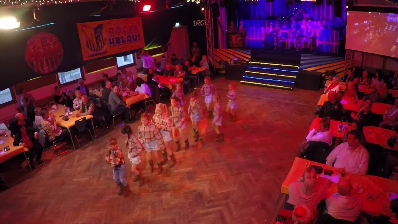 09 Dreamdancer Cowboys im Saloon