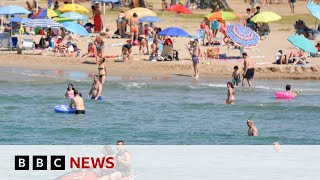 Spain's tourist hotspots facing housing crisis | BBC News