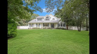9 Hilltop Ln, Manorville, NY 11949