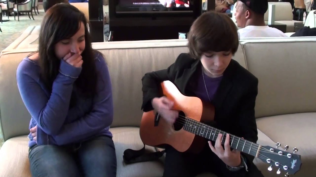 Dalton Cyr - Surprises Fan Sings Original "I'll Be There" (Acoustic)