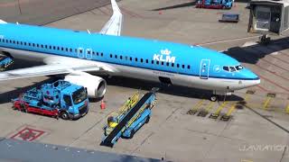 Ground handling at Schiphol Airport